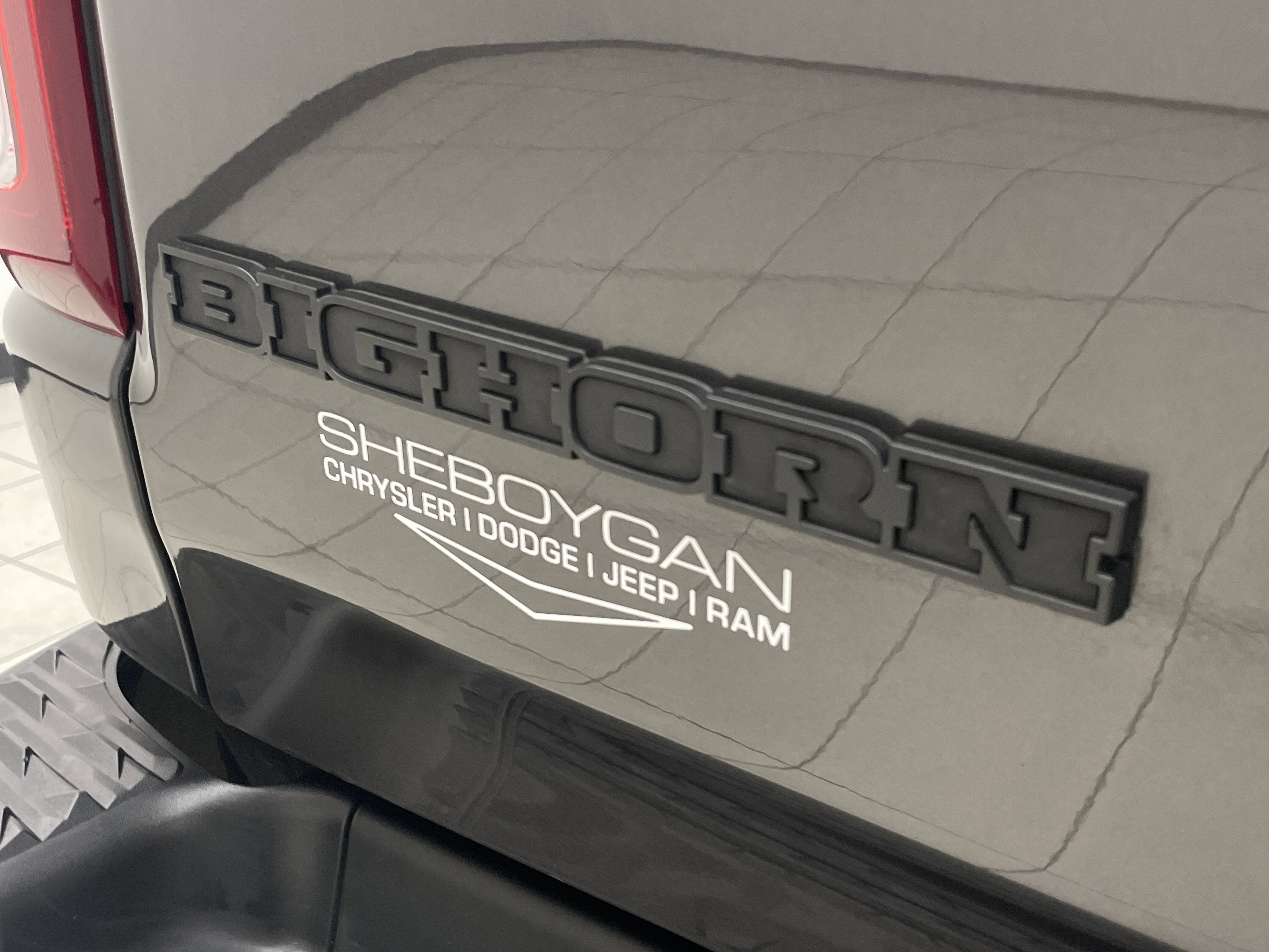 2020 RAM 1500 Big Horn Crew Cab 4x4 5'7' Box