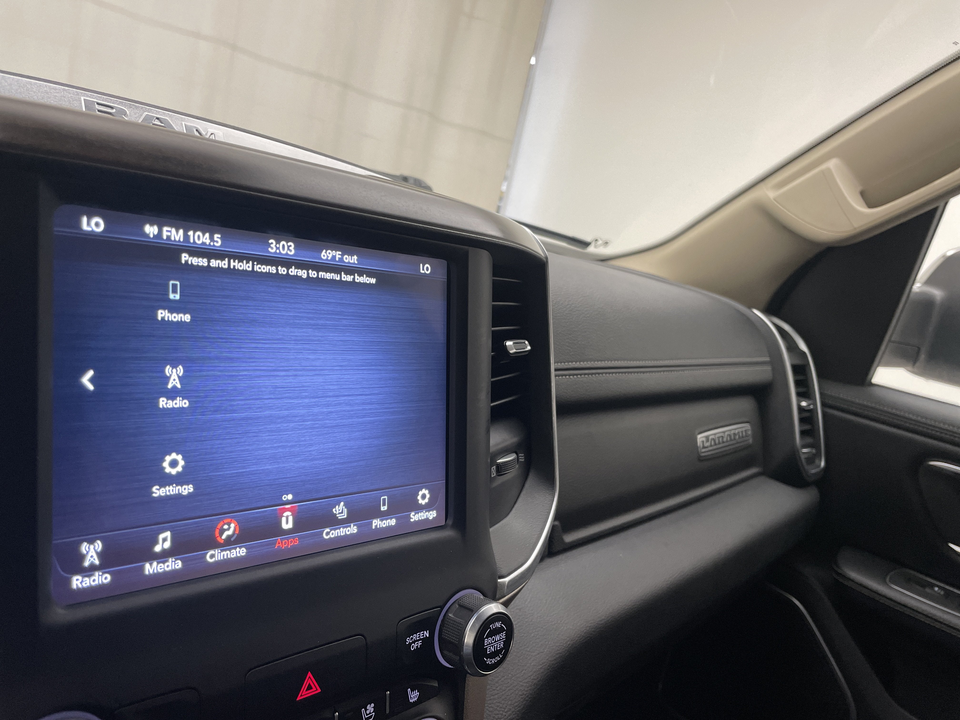 2021 RAM 1500 Laramie Crew Cab 4x4 5'7' Box