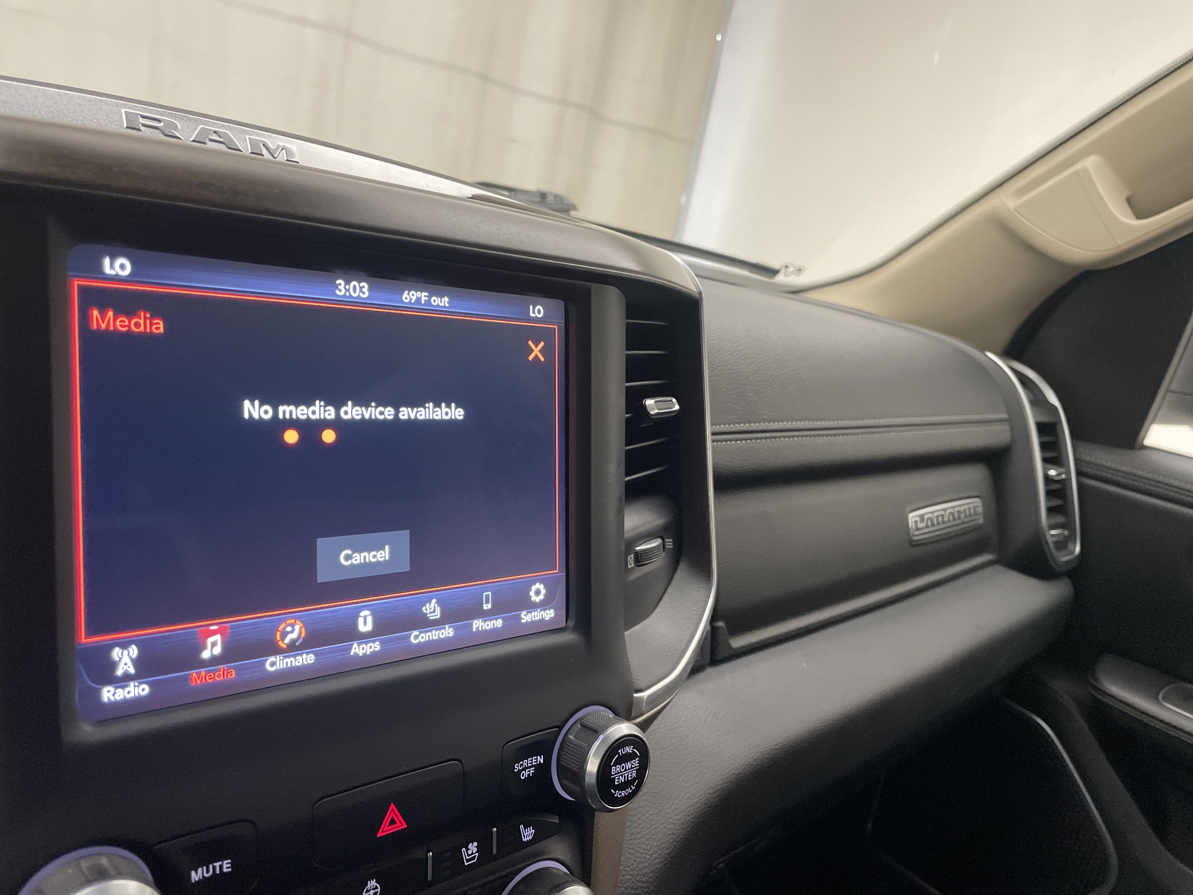 2021 RAM 1500 Laramie Crew Cab 4x4 5'7' Box