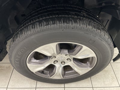 2021 RAM 1500 Laramie Crew Cab 4x4 5'7' Box