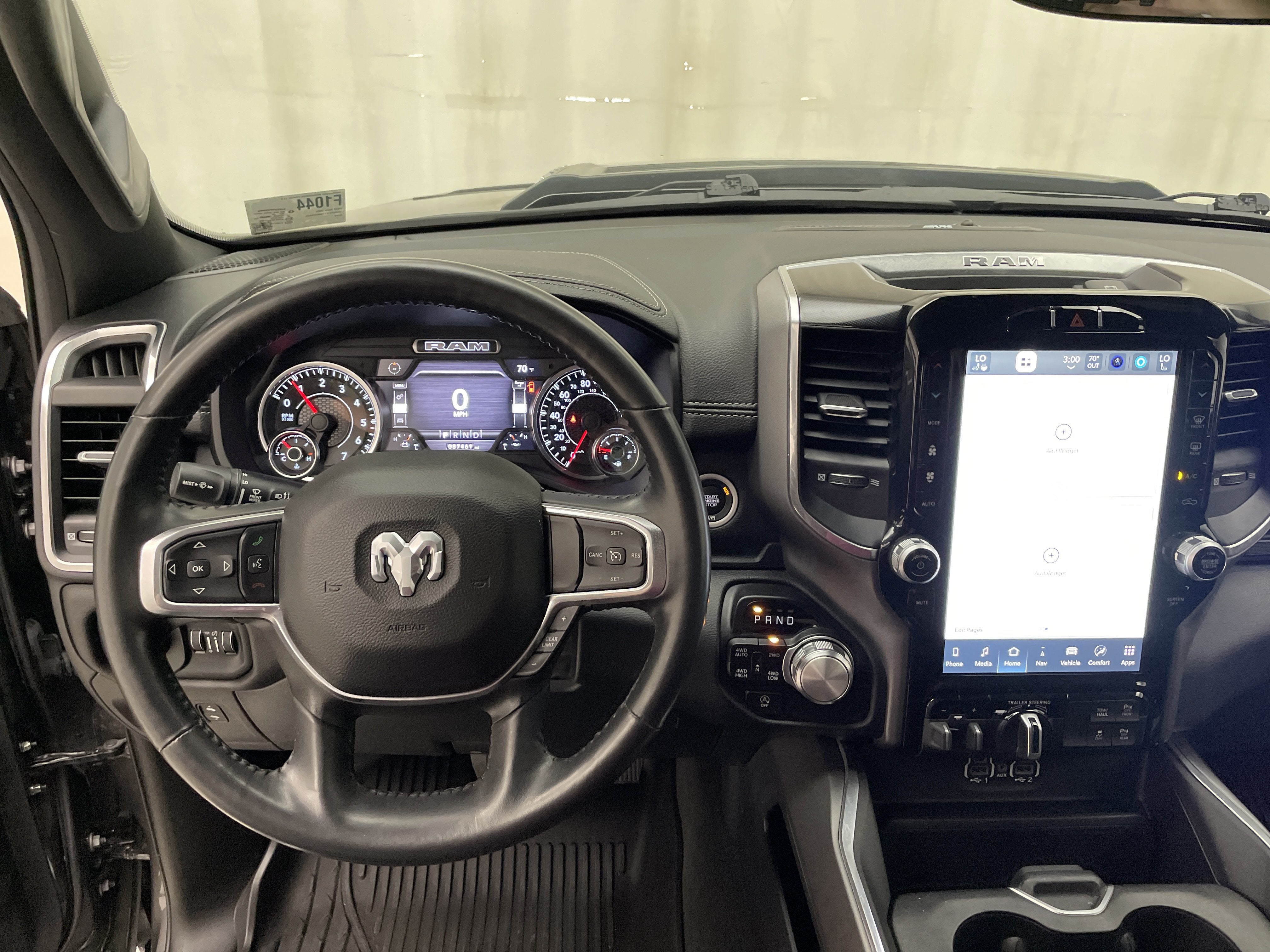 2022 RAM 1500 Laramie Crew Cab 4x4 6'4' Box
