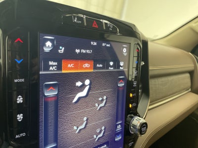 2020 RAM 1500 Laramie Longhorn Crew Cab 4x4 6'4' Box