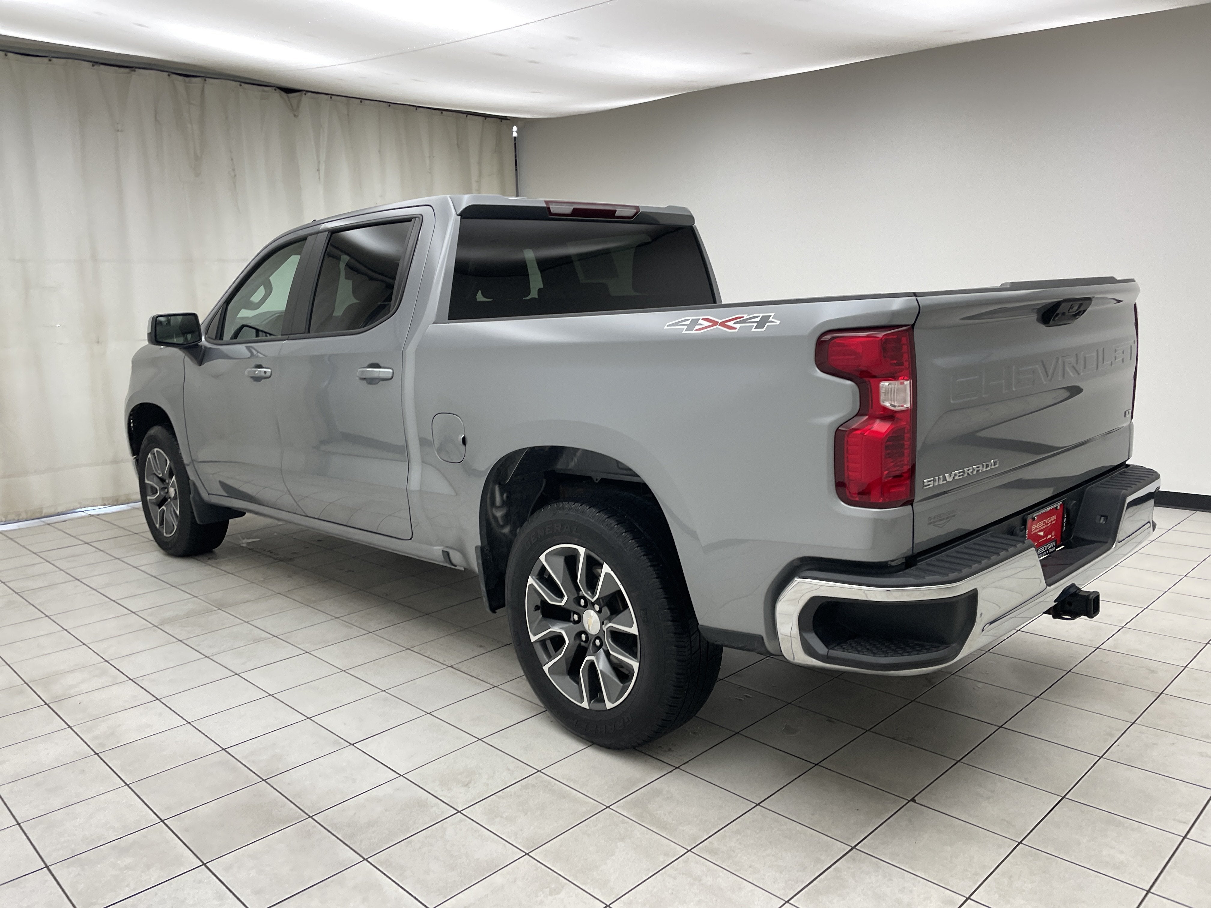 2024 Chevrolet Silverado 1500 4WD Crew Cab Short Bed LT with 2FL