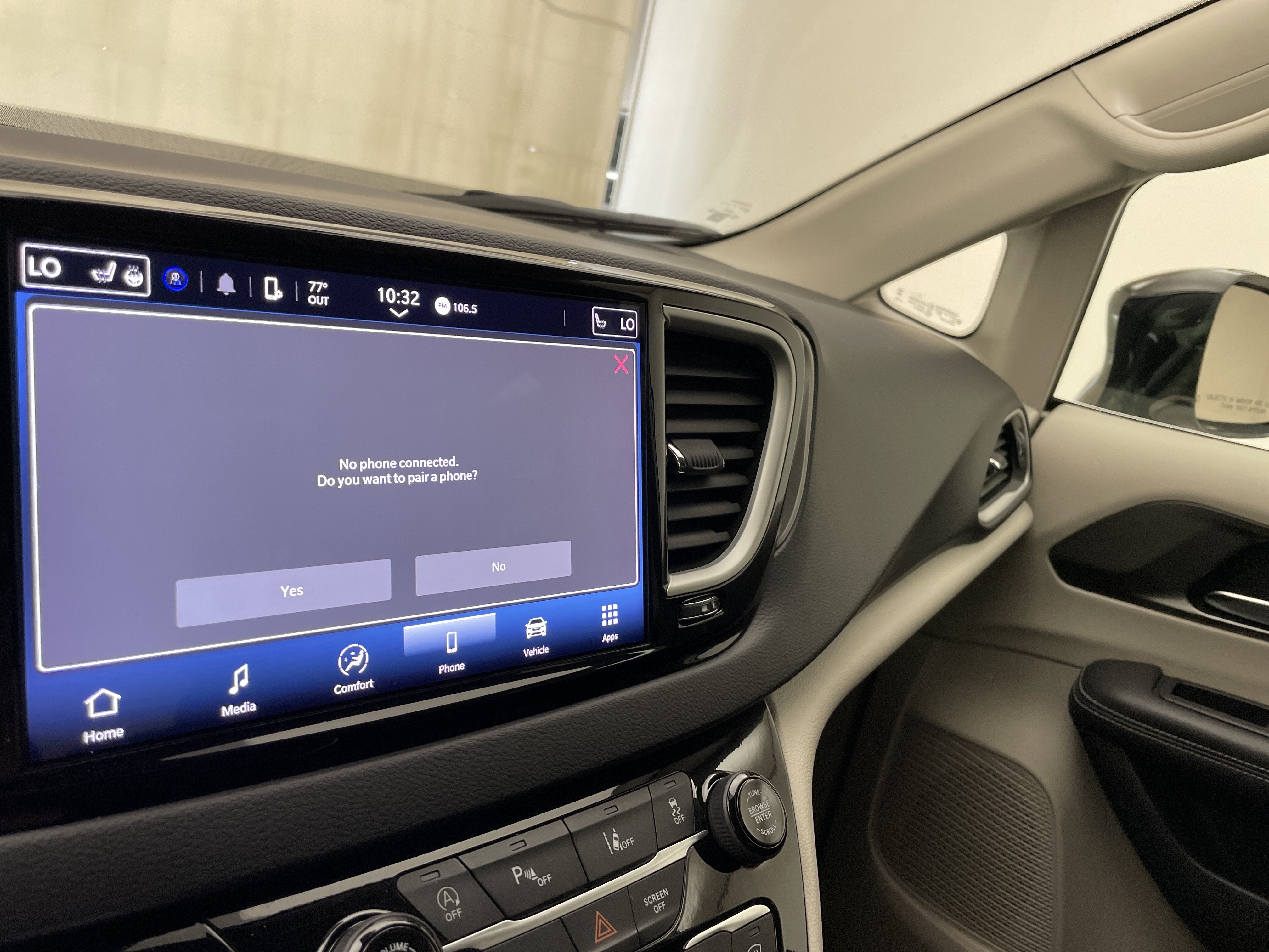 2024 Chrysler Pacifica Touring L