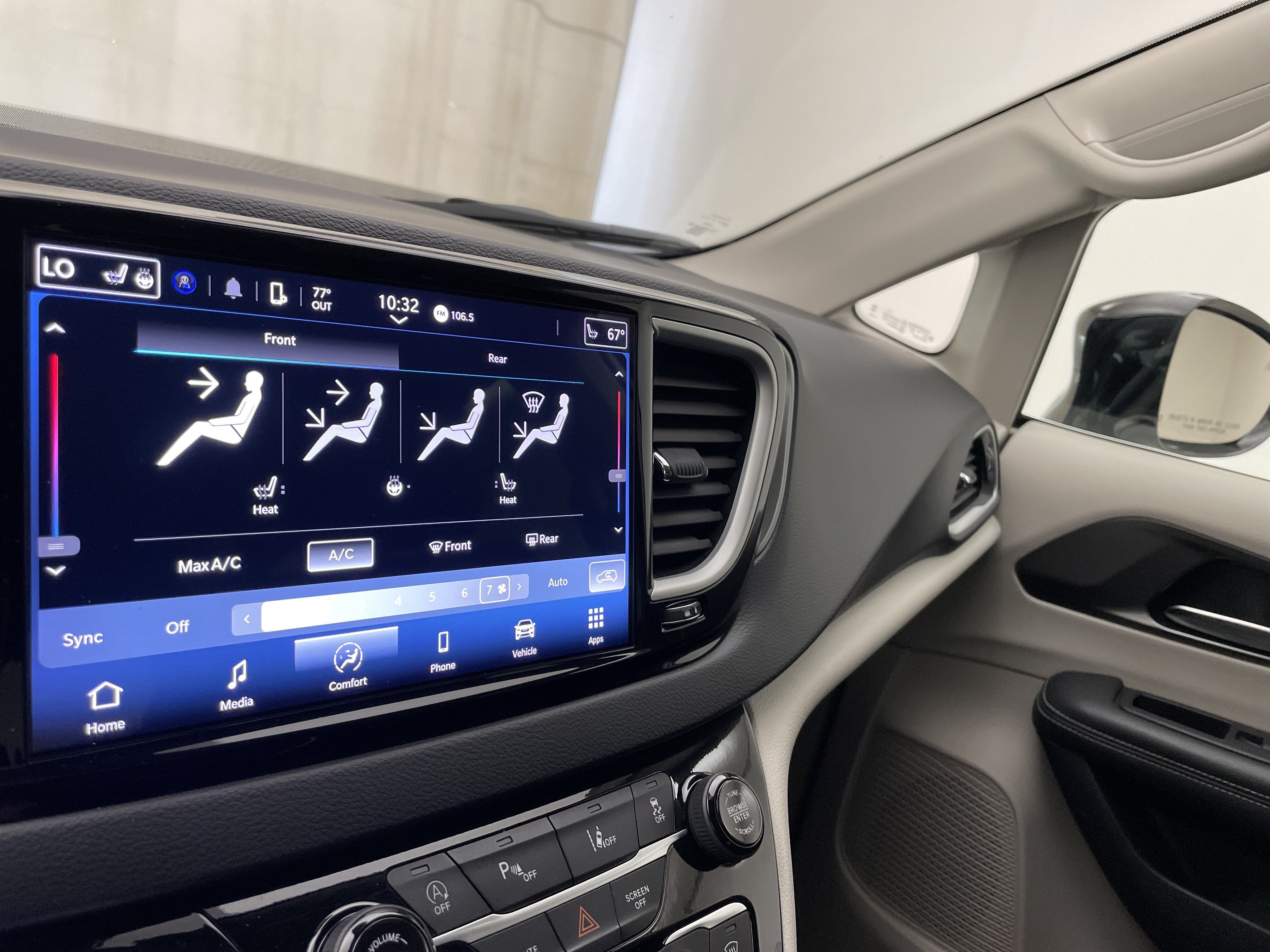 2024 Chrysler Pacifica Touring L