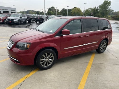 2015 Chrysler Town & Country S