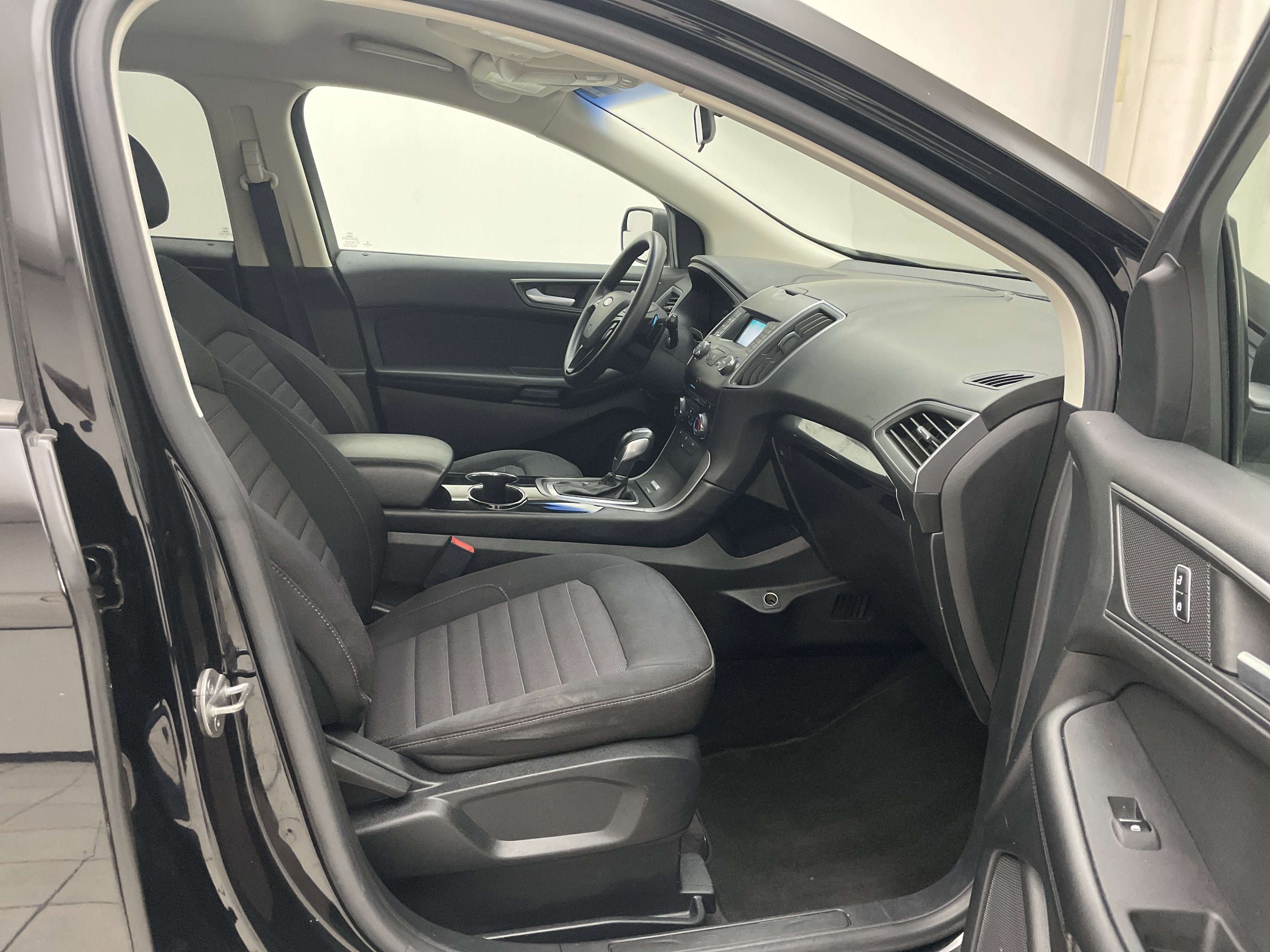 2016 Ford Edge SE