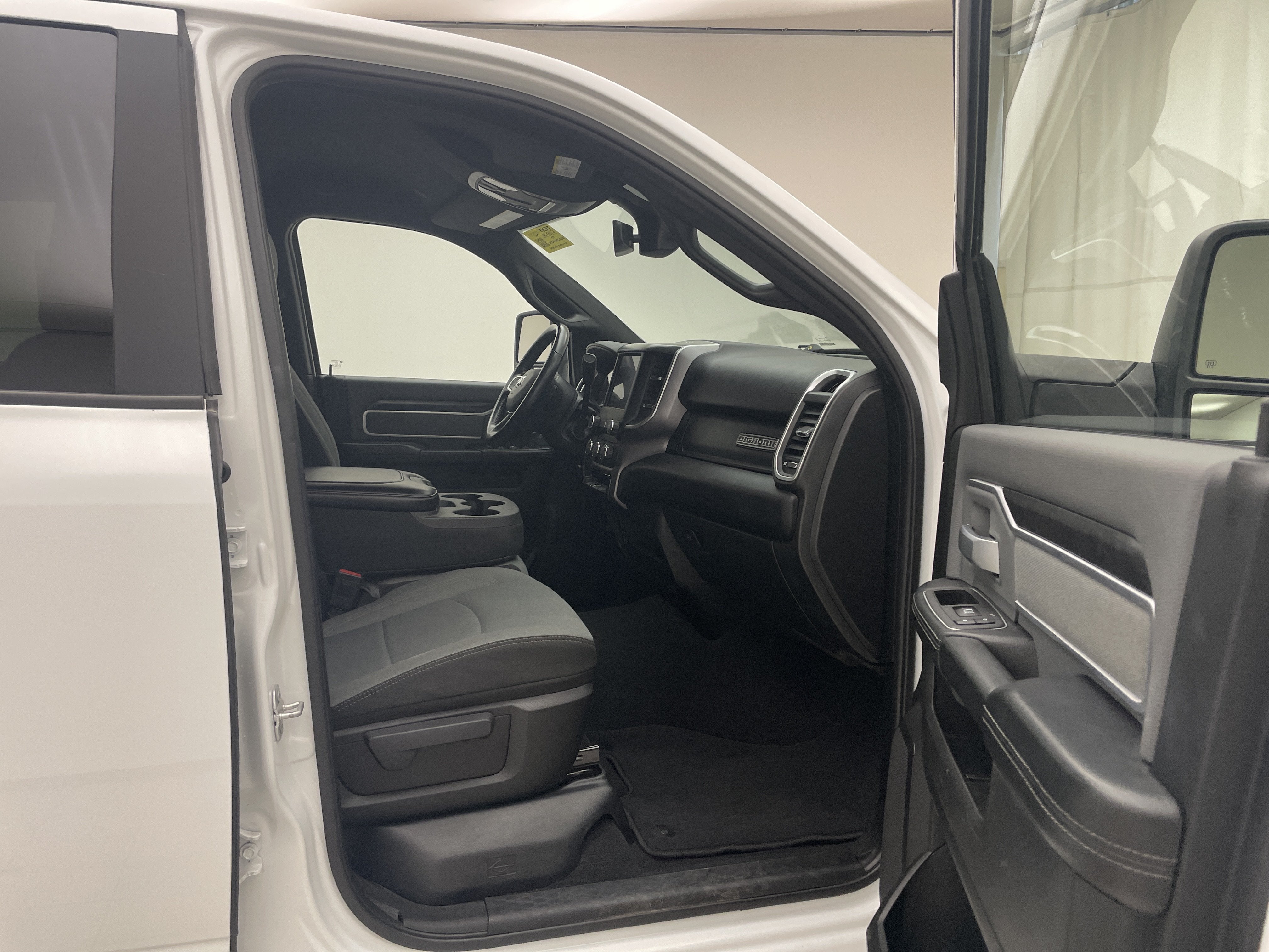 2023 RAM 2500 Big Horn Crew Cab 4x4 6'4' Box