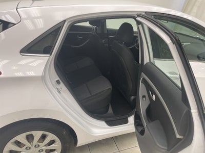 2016 Hyundai Elantra GT Base